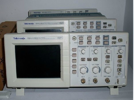 Tektronix TDS1012 ̩ԭb(sh)ʾ 
P(gun)I: