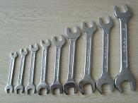 double open end spanner p^ 
P(gun)I: